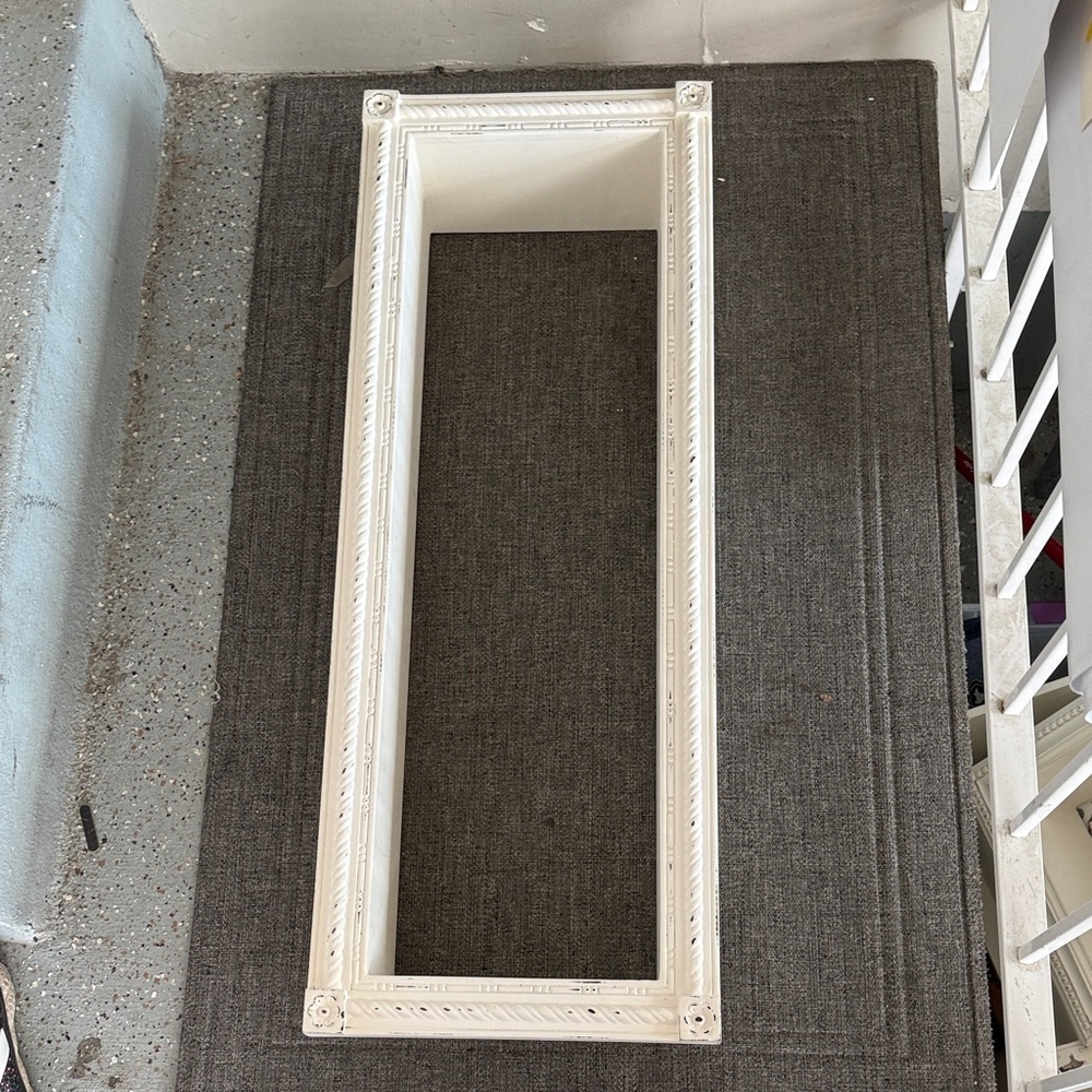 Elegant White Rectangular Frame - Picture 2 of 2